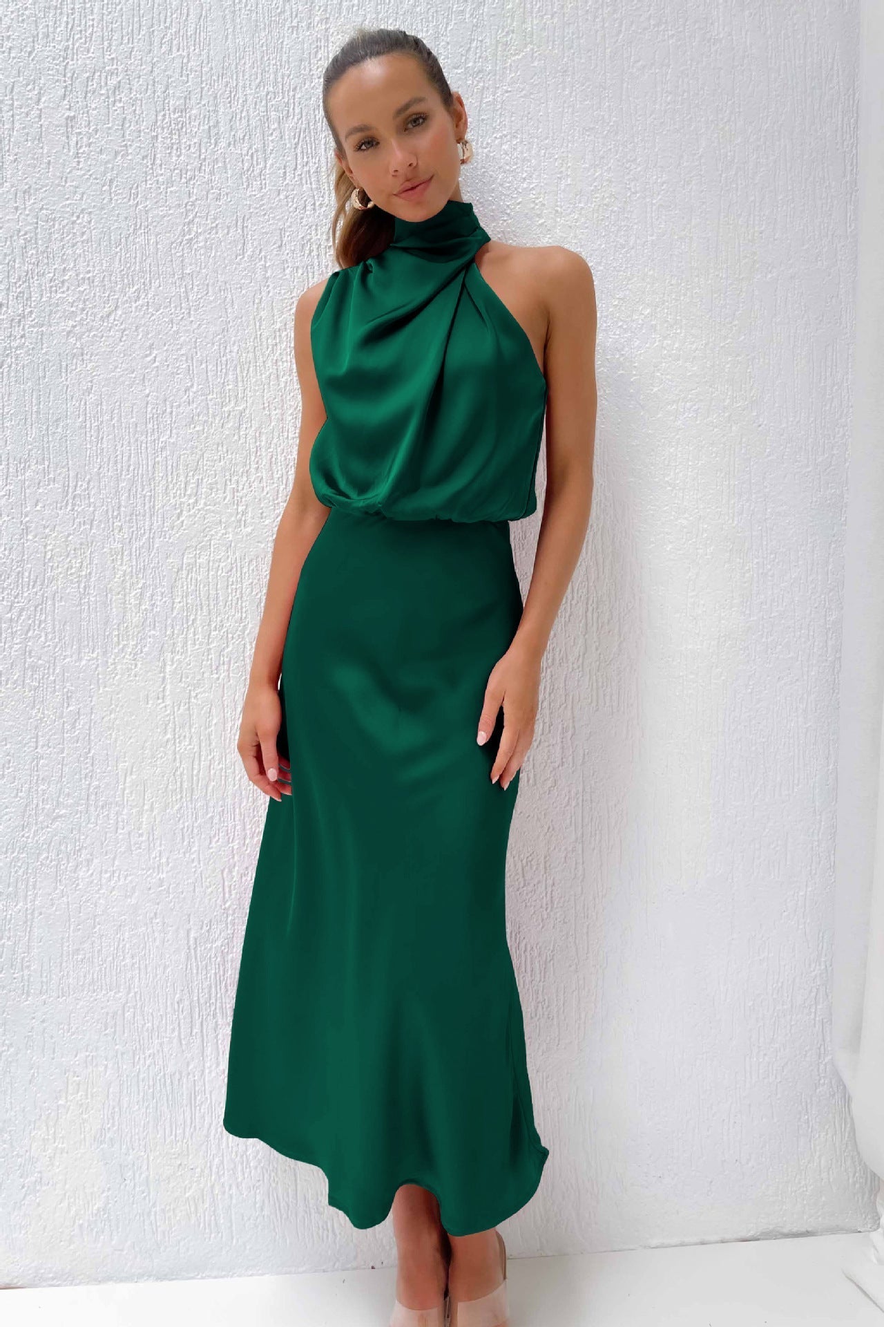Carlina | Long Satin Dress with Halter Neck - Ferlora