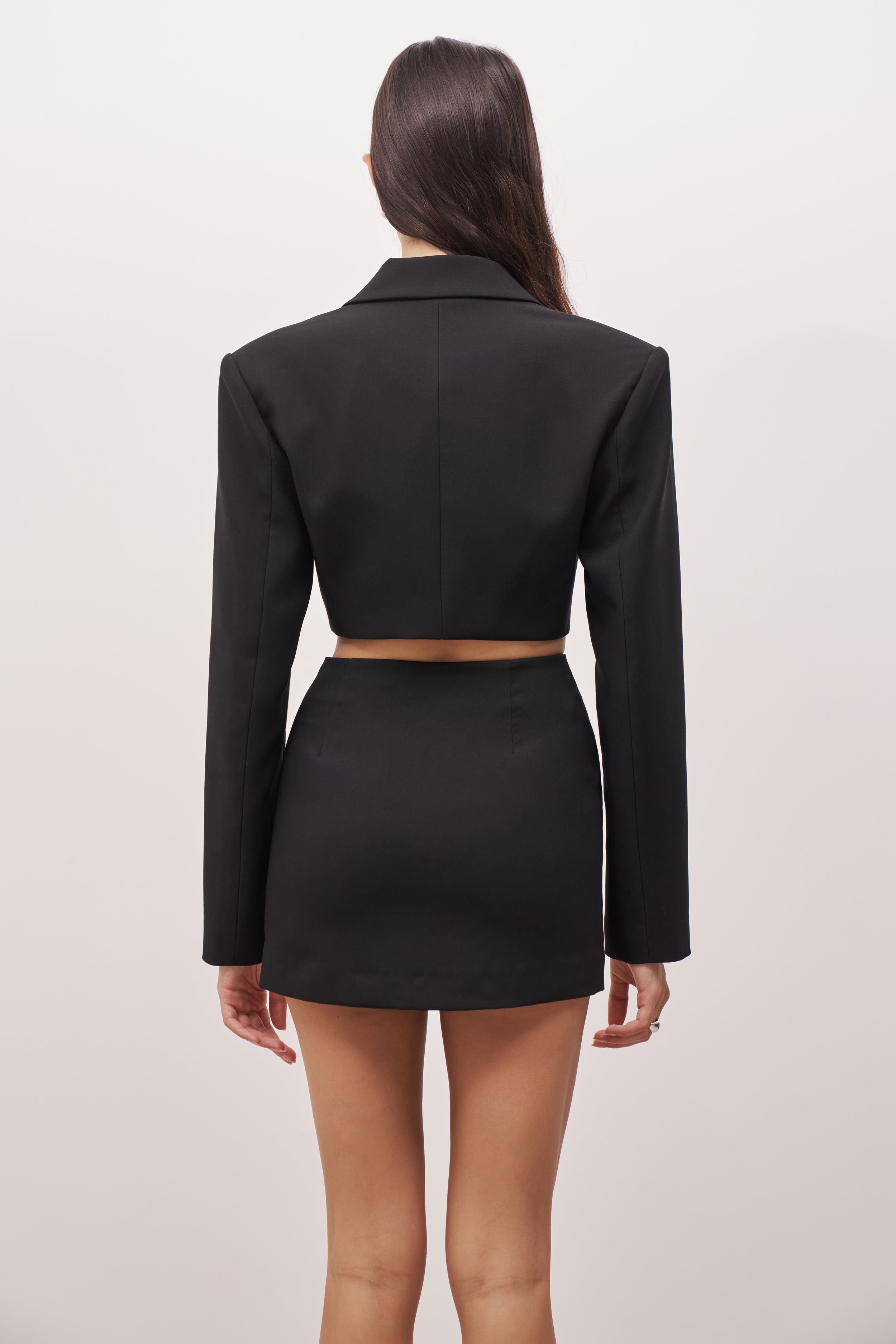Hook & Eye Cropped Blazer - Black - Ferlora