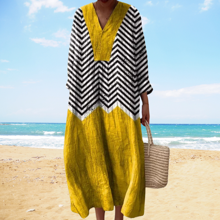 Ferlora™ | Loose-fitting Dress with Graphic Detail