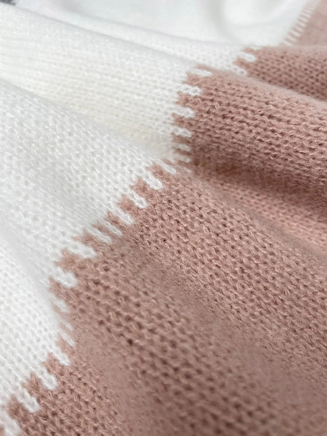 Penelope™ - Styllish Leopard Print Sweater - Ferlora