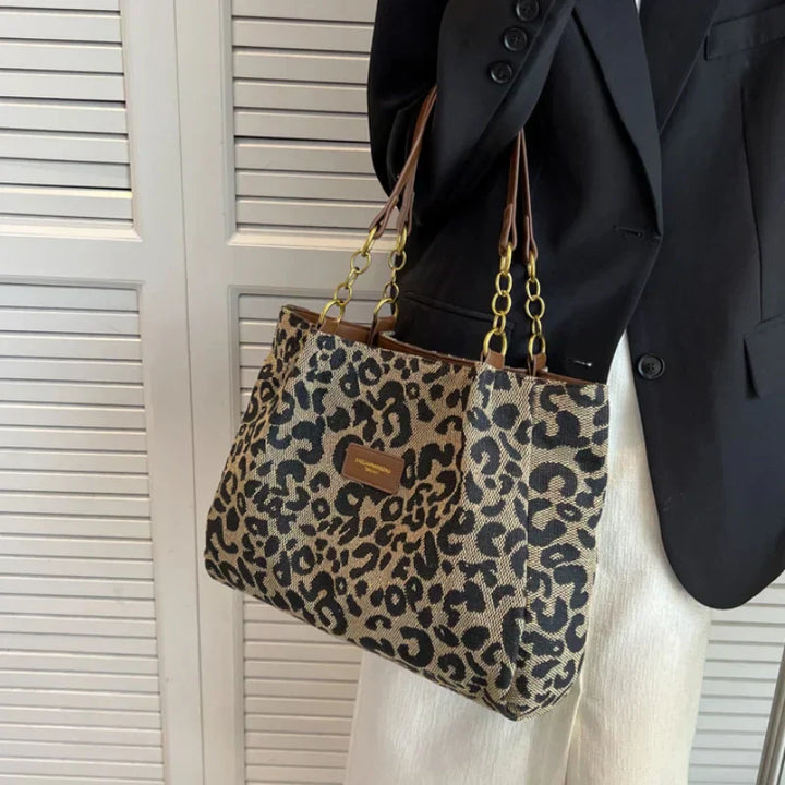 Navy™ – Tote Bag for Bold Everyday Elegance