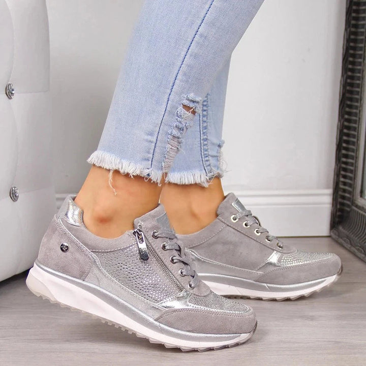 Alia™ – Zip Sneakers for Effortless Everyday Style