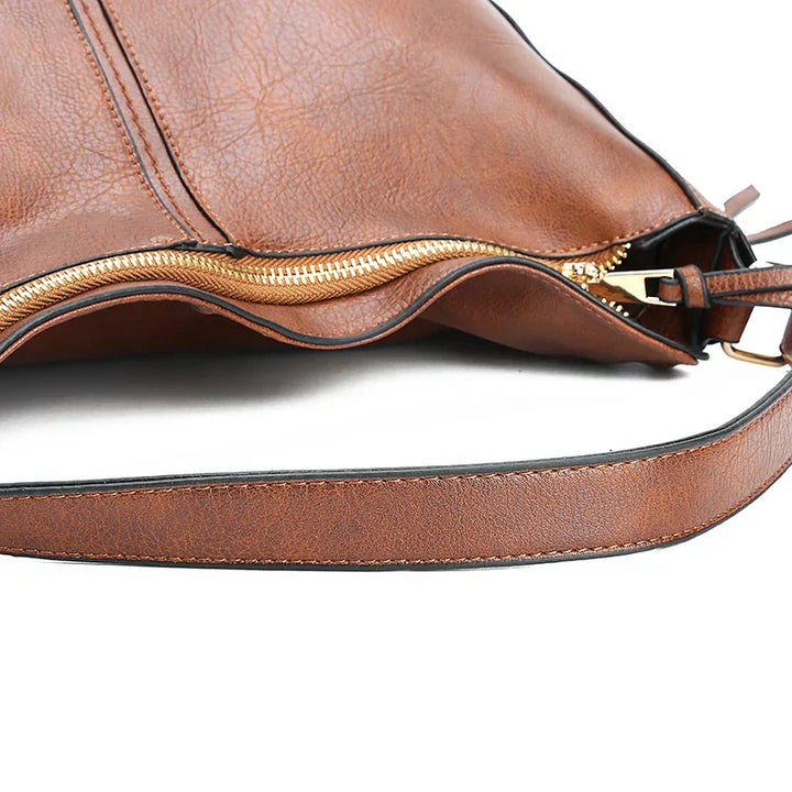 Charlotte™ | Elegant and Spacious Everyday Bag in Classic Black