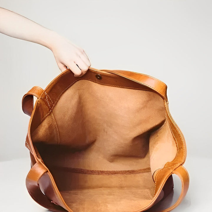 Hannah™ | Classic Handbag with Generous Space